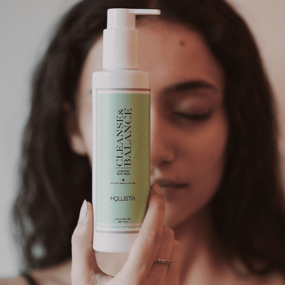 Hollistia Hydrating Body Wash for Sensitive Skin - Gentle, pH-balanced cleanser with Rice Water and Aloe Vera in a sleek bottle.
